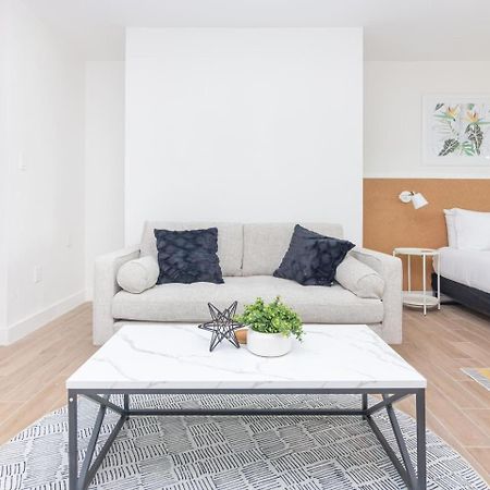 Large Stylish Studio Apartment In El Portal #3 Miami Exterior foto