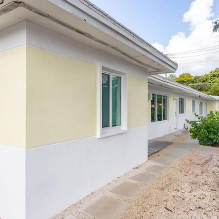 Large Stylish Studio Apartment In El Portal #3 Miami Exterior foto