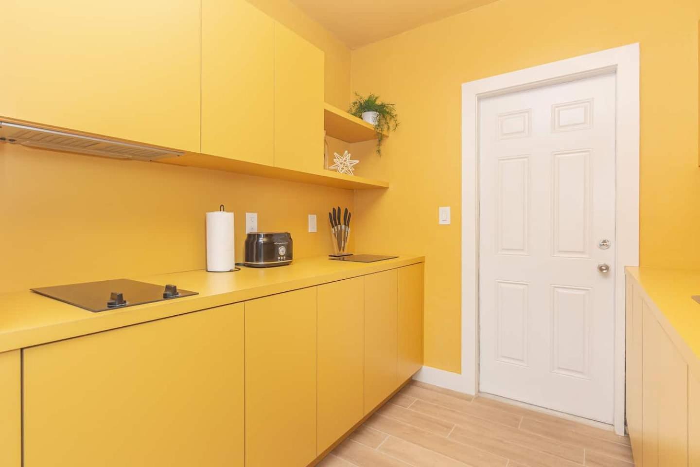 Large Stylish Studio Apartment In El Portal #3 Miami Exterior foto